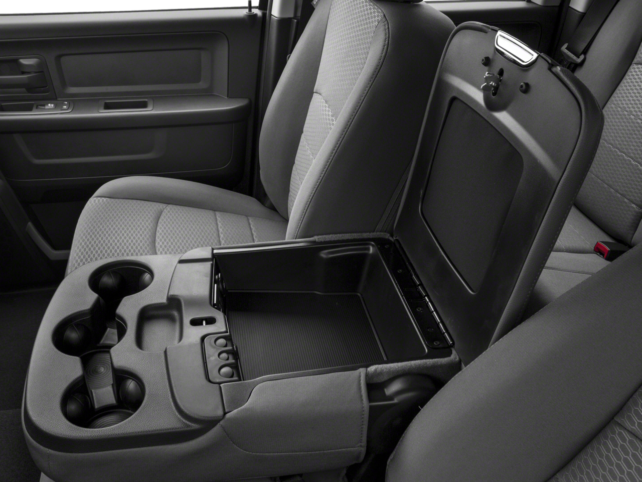 2017 RAM 1500 Express Quad Cab 4x4 6'4' Box