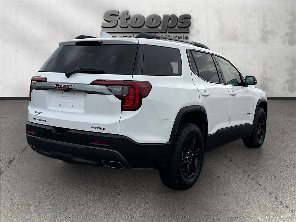 2023 GMC Acadia AT4
