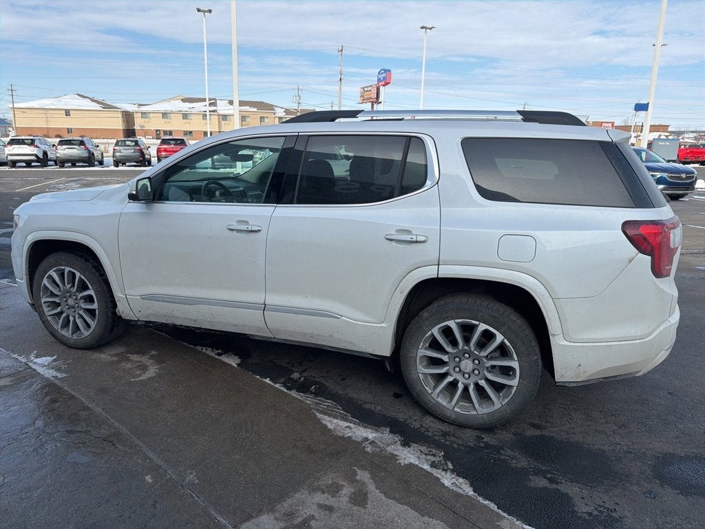 2023 GMC Acadia Denali
