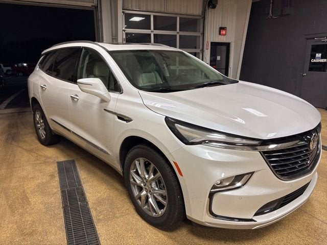 2022 Buick Enclave Essence