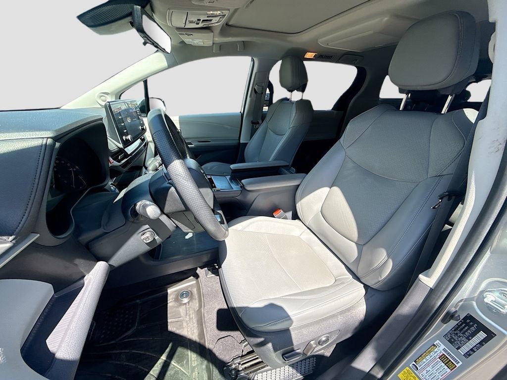 2023 Toyota Sienna Limited