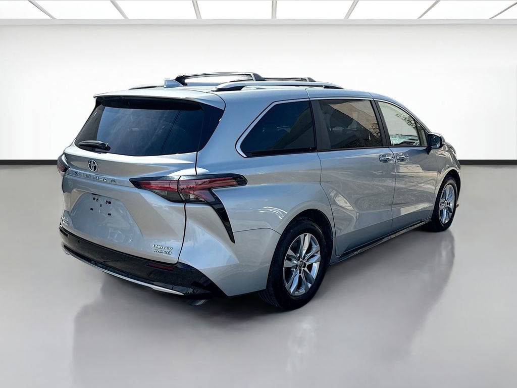2023 Toyota Sienna Limited