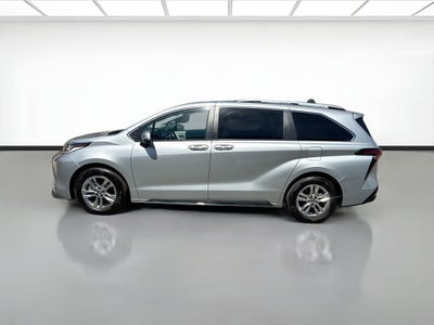 2023 Toyota Sienna Limited