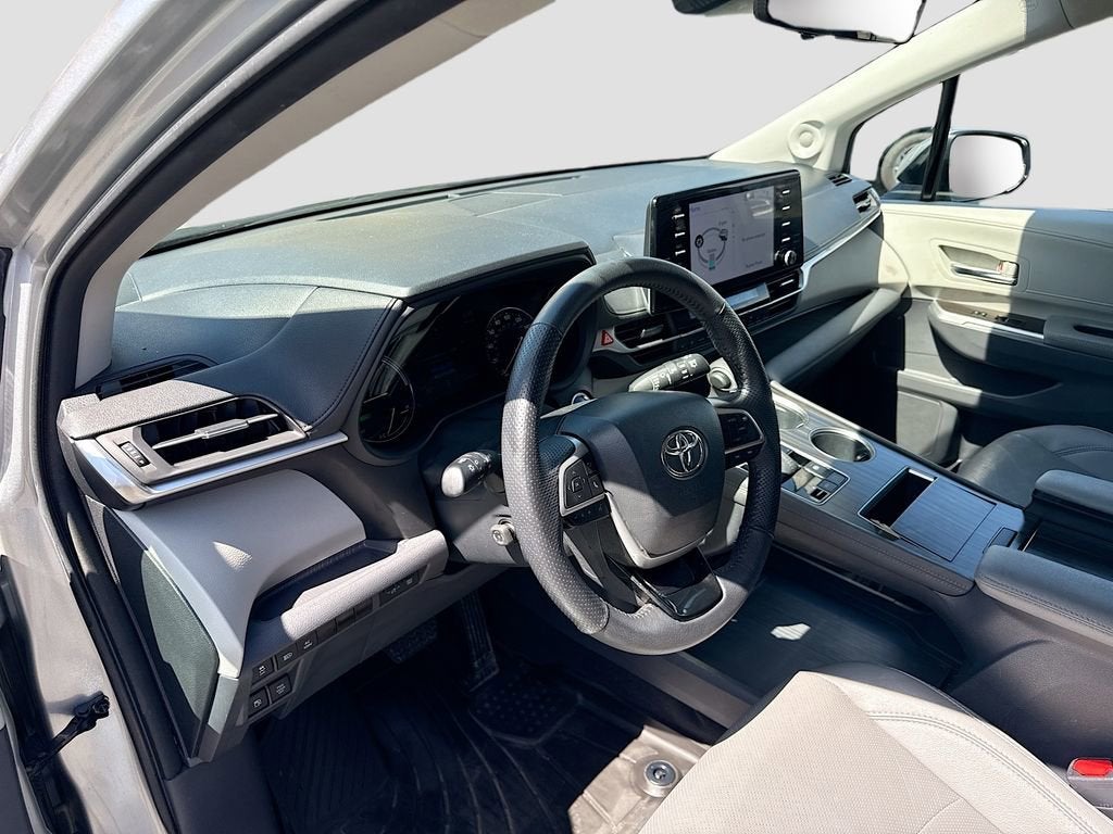 2023 Toyota Sienna Limited