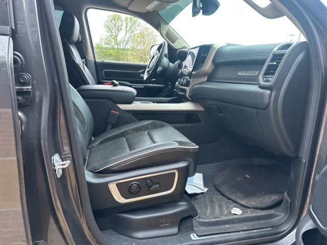 2019 RAM 1500 Laramie Crew Cab 4x4 5'7" Box