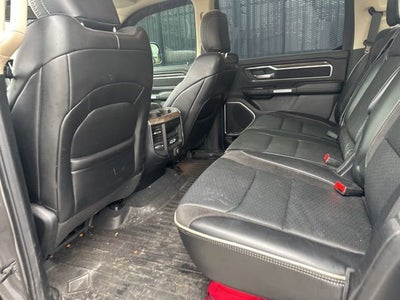 2019 RAM 1500 Laramie Crew Cab 4x4 5'7" Box