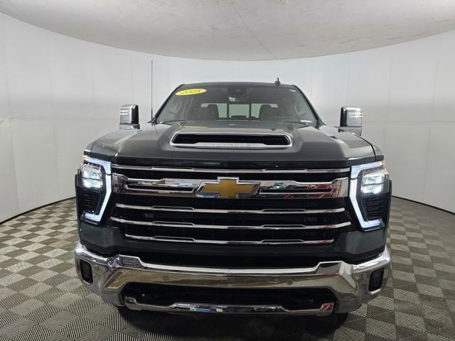 2025 Chevrolet Silverado 3500 HD LTZ