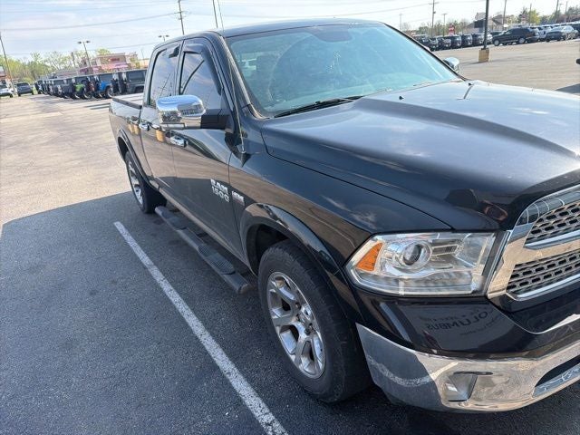 2018 RAM 1500 Laramie Crew Cab 4x4 6'4' Box