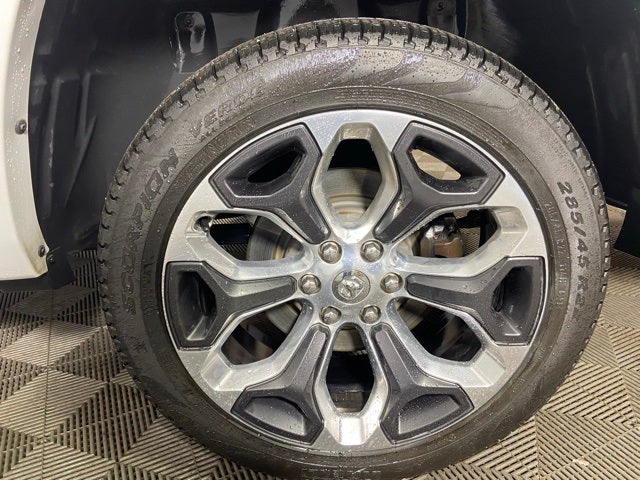 2022 RAM 1500 Limited Crew Cab 4x4 5'7' Box