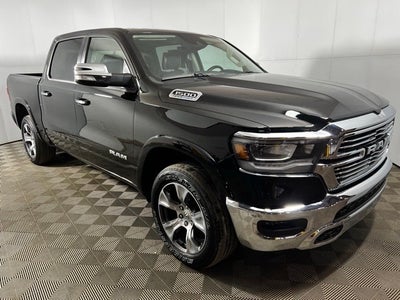 2022 RAM 1500 Laramie Crew Cab 4x4 5'7' Box
