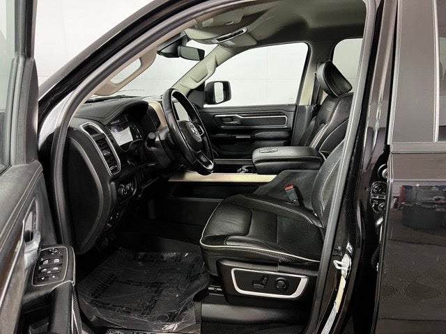 2022 RAM 1500 Laramie Crew Cab 4x4 5'7' Box