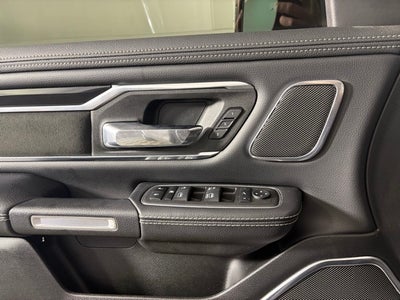 2022 RAM 1500 Laramie Crew Cab 4x4 5'7' Box