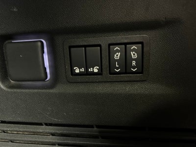 2024 Chevrolet Suburban 4WD RST