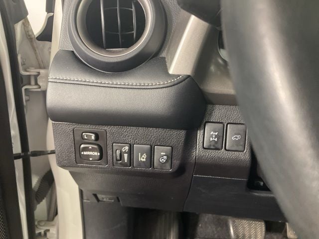 2017 Toyota RAV4 Platinum