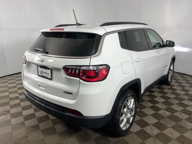 2022 Jeep Compass Latitude Lux 4x4