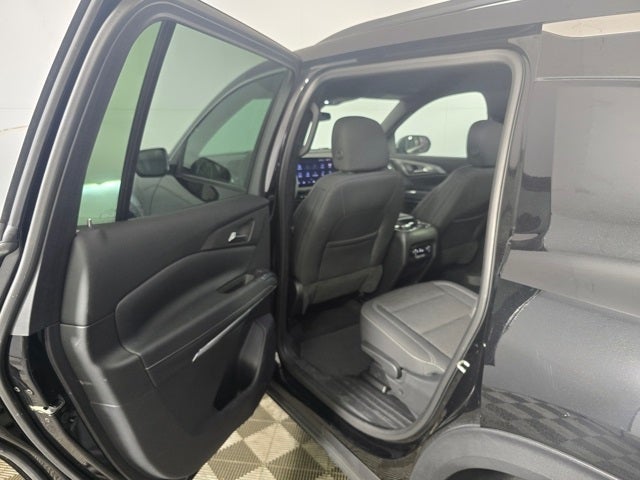 2025 Chevrolet Traverse LT 2LT