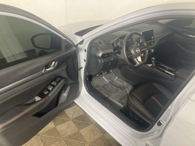 2024 Nissan Altima SR