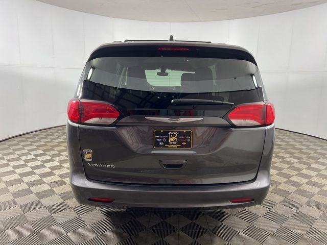 2021 Chrysler Voyager LXI