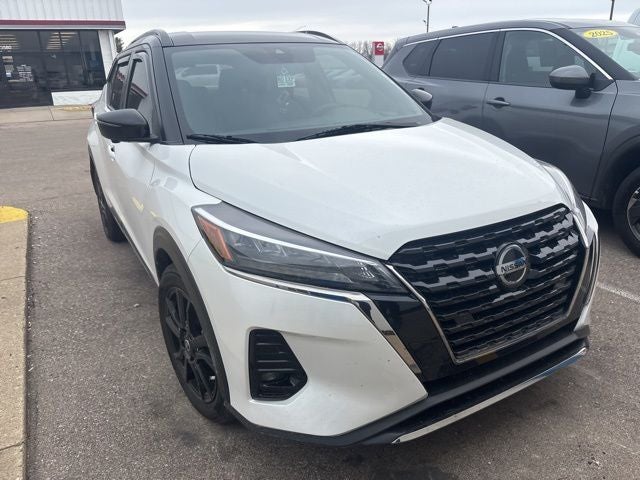 2021 Nissan Kicks SR