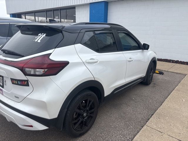 2021 Nissan Kicks SR
