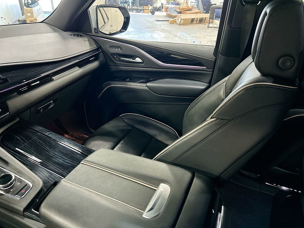 2023 Cadillac Escalade Sport