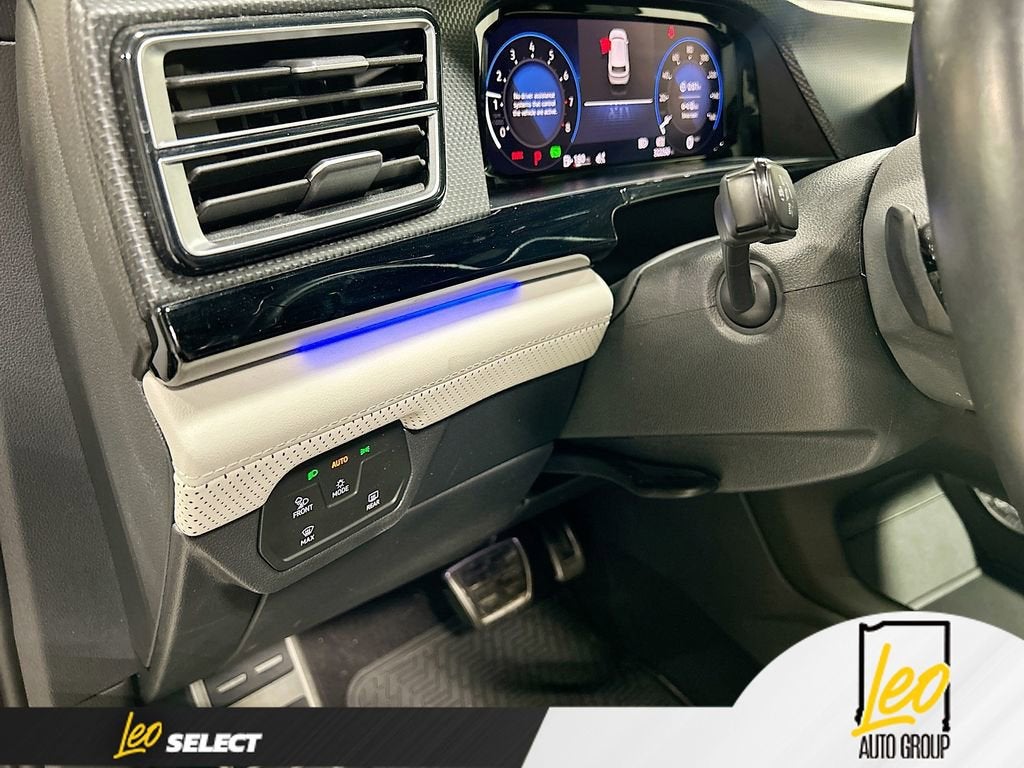 2024 Volkswagen Atlas Cross Sport 2.0T SEL Premium R-Line